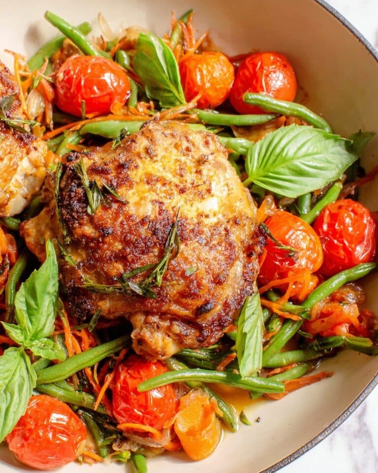 Easy Balsamic Chicken with Green Beans, Carrots, and Cherry Tomatoes Recipe
