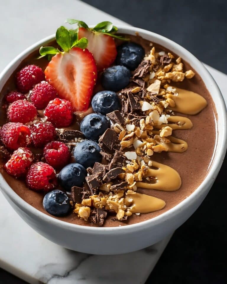 Chocolate Peanut Butter Smoothie Bowl Recipe